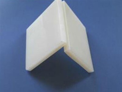 高分子聚乙烯板是一種性能的工程項目塑料